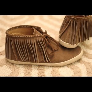 Frye Dylan Fringe Moccasin Suede Boot/Sneaker